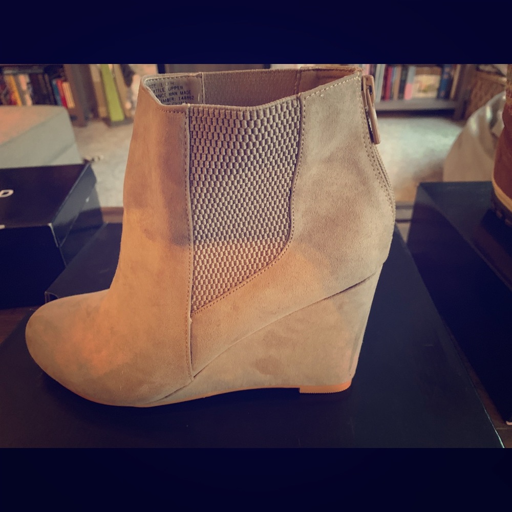 Torrid- tan wedge boot